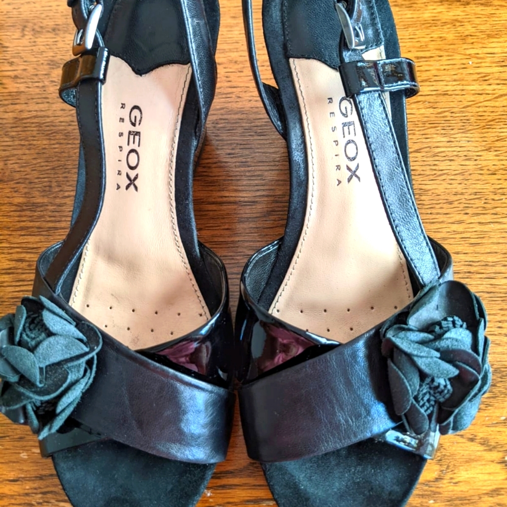 Geox patent leather heels